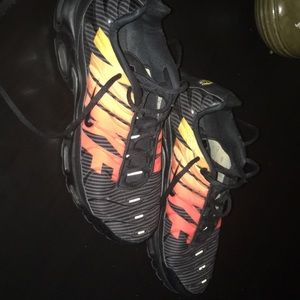 Nike jogging shoes 🔥